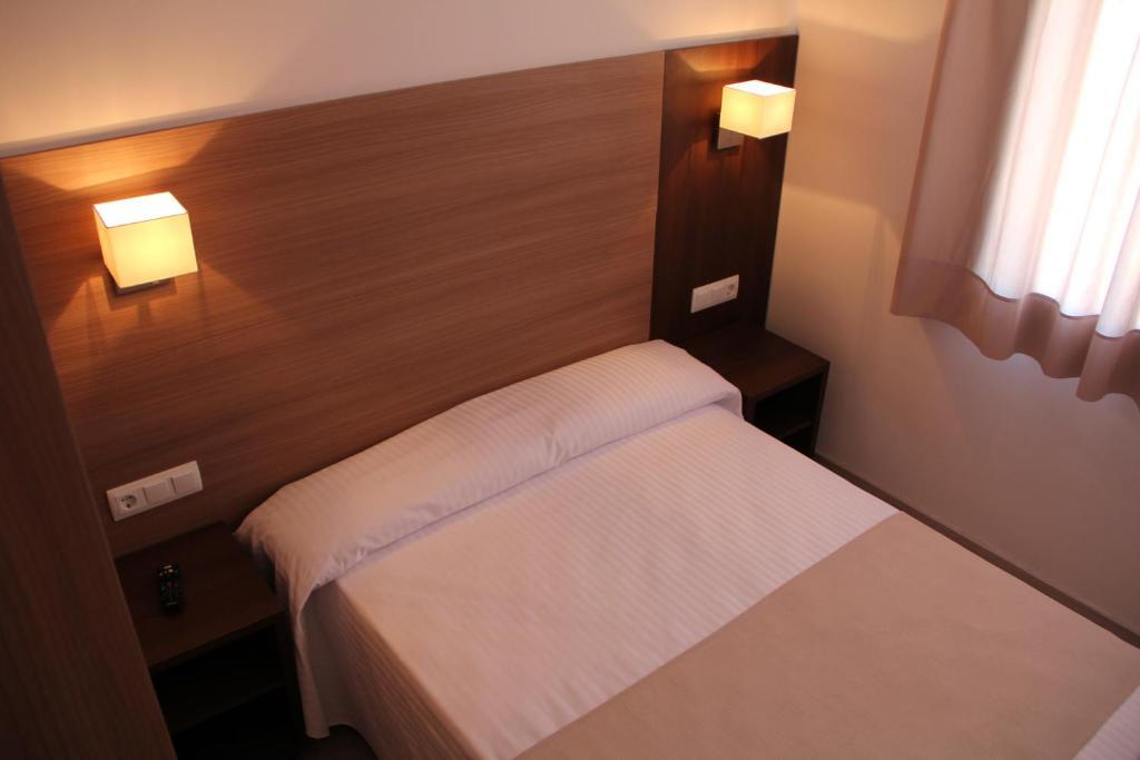 Hotel Victoria Tossa de Mar Room photo